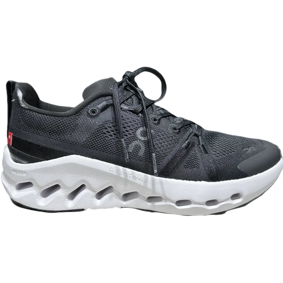 On Cloudsurfer Trail  Women's Black/White